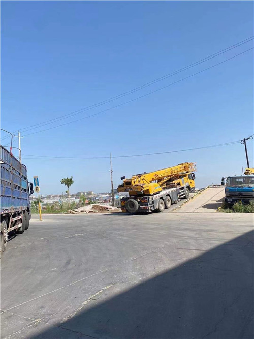 运河区25吨吊车的租赁价格大概是多少？