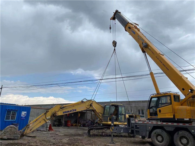 运河区25吨吊车的工作半径是多少？